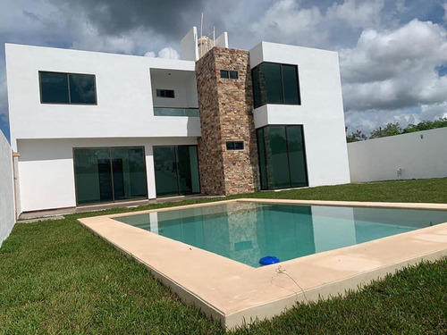 Oportunindad En El Norte De Medida Yucatán Casa De 4 Rec 489m2 De Terreno Alberca