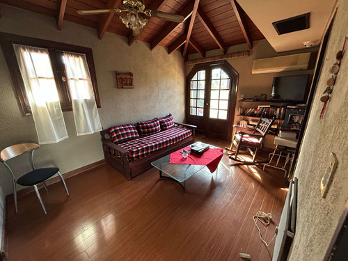 Casa Muy Funcional Con Gran Jardín Y Excelente Ubicación - Dueño Directo