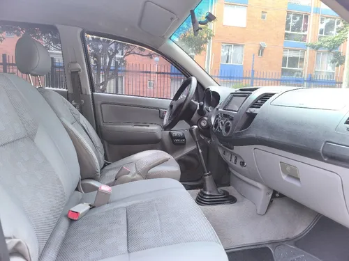 Toyota Hilux 2.7 Imv 4x2