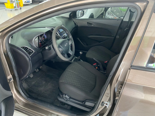 Imagem 9 de 11 de Hyundai Hb20 1.0 Comfort Flex Manual