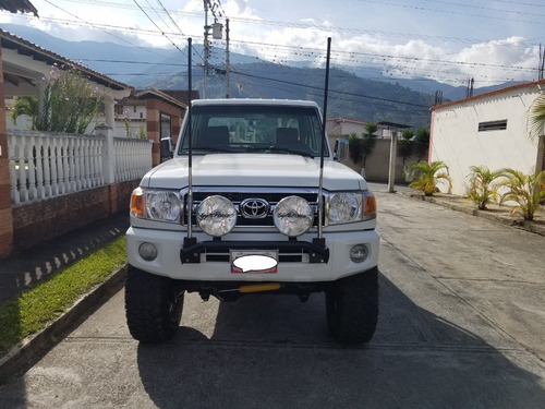 Toyota Hembrita 2009 Aniversario Motor 4500