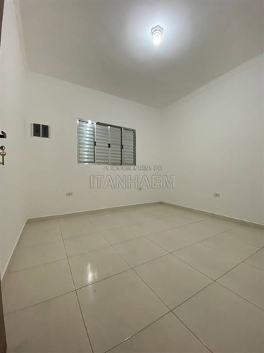 Imagem 14 de 30 de Casa Com Piscina - Ivo51