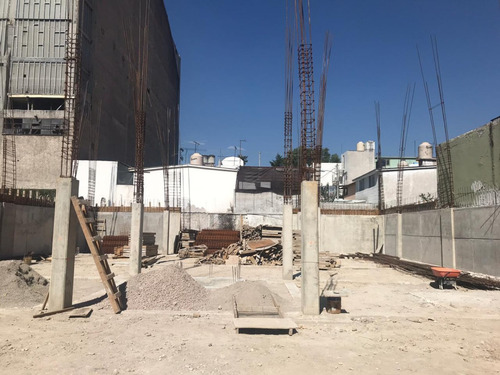 Terreno En Fraccionamiento La Florida Y Actualmente Cuenta Con Una Construcción En Obra Negra De Dos Niveles Inconclusa Ya Que Inicialmente Se Pretendían Construir 8