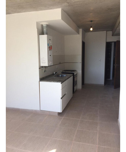 Venta Departamento 1 Dormitorio Arroyito  Av Alberdi Al 100