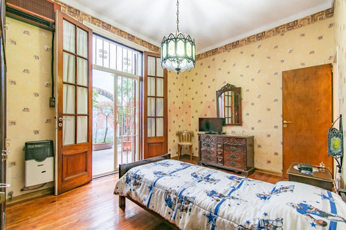 Venta Casa 4 Amb Boedo Cochera, Quincho Y Patio