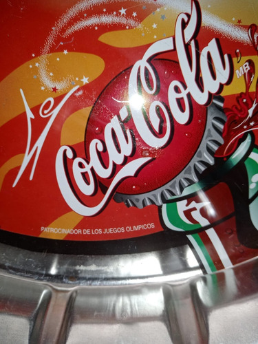 Charola En Forma D Ficha Coca Cola Sidney 2000 Y Osito Vinta (Usado)