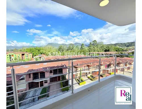 Vendo Hermoso Apartamento 4 Piso Con Ascensor.