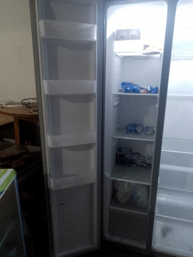 Frijider 2 Puertas ,modelo Ri769 (Usado)