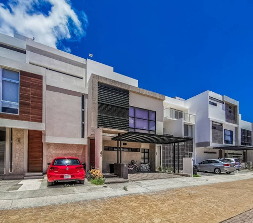 Imagen 2 de 30 de Casa En Venta. 3 Pisos 2 Recamaras. Residencial Arbolada, Cancún, Q.roo