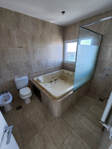 Imagen 3 de 21 de Exclusivo Penthouse En Venta- Barrio General Paz- Miracielos