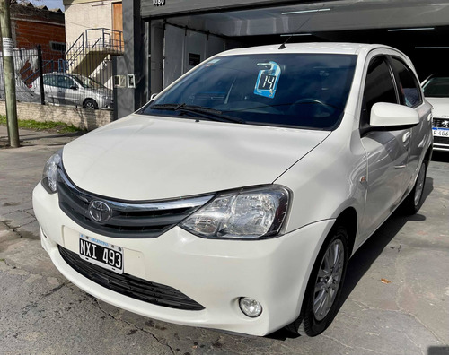 Imagen 15 de 20 de Toyota Etios 2014 1.5 Xls