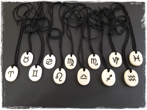 Colgante Con Signos Del Zodiaco 2.5 X 3.5 Cm - Capricornio