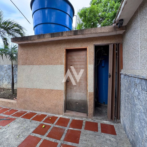 Ref 003 - 766 Grupo Inmobiliaria Vip Te Ofrece En Venta Quinta Para Remodelar Palmareste Estado La Guaira.