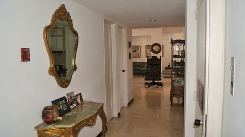 Apartamento En Venta La Florida Asesora Yesenia Romero 25-800