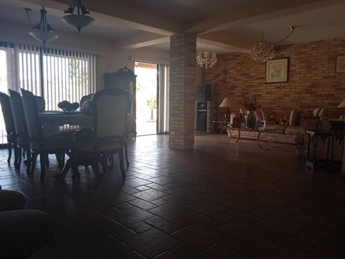Imagen 13 de 16 de Gabriela Giron Vende Townhouse En Parque Mirador, Valencia Atth-195