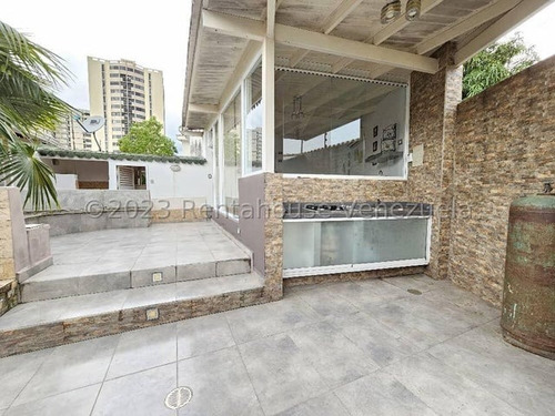 Se Vende Casa Quinta San Jacinto Maracay 24-10972 Ec