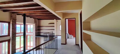 Casa En Venta En La Calera. Cod V12422