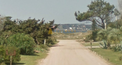 Casa En Tio Tom A Una Cuadra De La Playa - Consulte !!!!!!- Ref: 3021
