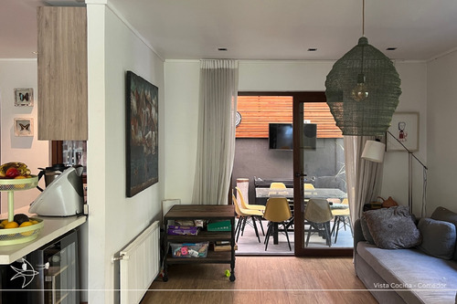 Venta - Casa Remodelada En Vitacura