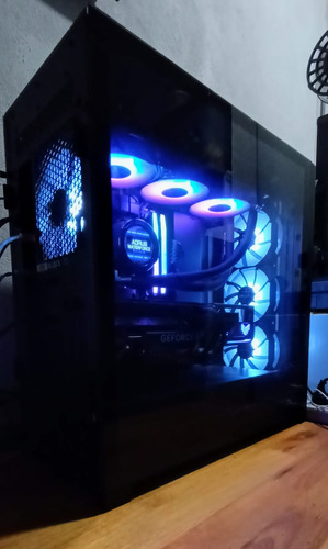 Pc Gamer Ryzen 7 7800x 3d + Rtx 5070!! Evga 1000w!!