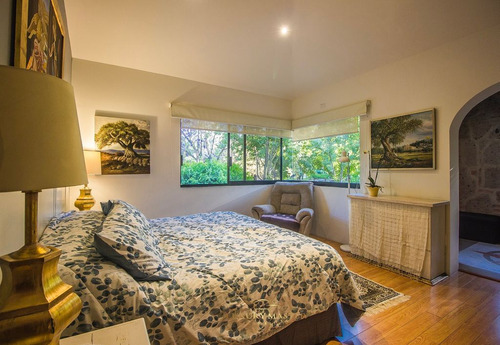 Casa En Venta En Valle Real Frente A Parque