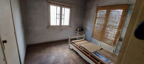 Imagen 9 de 26 de Casa 3 Amb Para Reformar, Sobre Lote 200 M2 En Ituzaingó