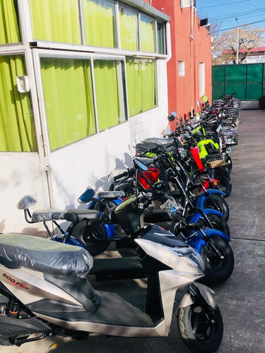 Moto Eléctrica Max 350 Yumbo 500 800 Scooter 100% Financiada