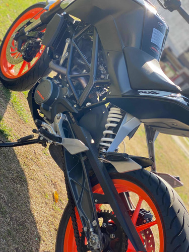 Imagen 21 de 25 de Ktm Duke 200