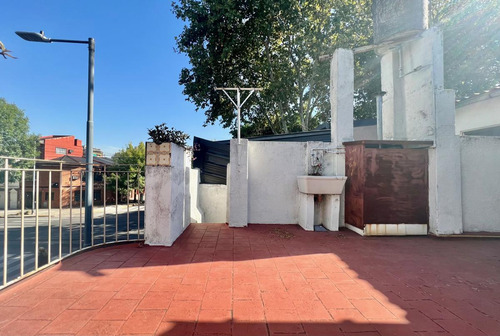 Imagen 22 de 30 de Casa En Venta A Reciclar En Villa Del Parque. A Precio De Departamento. Oportunidad Unica.