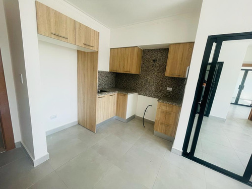Imagen 2 de 8 de Apartamentos En Alquiler En Evaristo Morales.