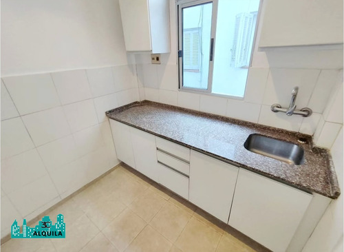 Alquiler! 1 Dormitorio! Bajos Gs Cs! A Pasos De La Rambla!!