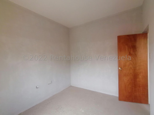 Imagen 15 de 30 de Casas En Venta En La Mata Cabudare, Lara 22-24675 Lcdo Romer Gonzalez Profesional Inmobiliario Renta House