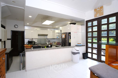 Casa En Villa Verdún, Álvaro Obregón Con 6 Recámaras, 700 M², Id: 137452