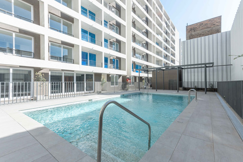 Edificio Av. Almte. Blanco Encalada (1 Est. 1 Bod.) Vista S