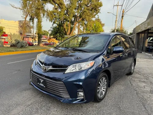 Toyota Sienna 3.5 Xle At