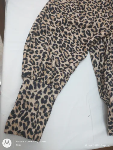 Blusa De Tela De Tigre Forever 21