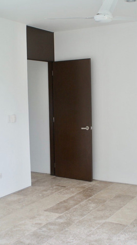 Imagen 22 de 30 de Townhouse En Renta En Privada Návita, Sta. Gertrudis Copó. 2