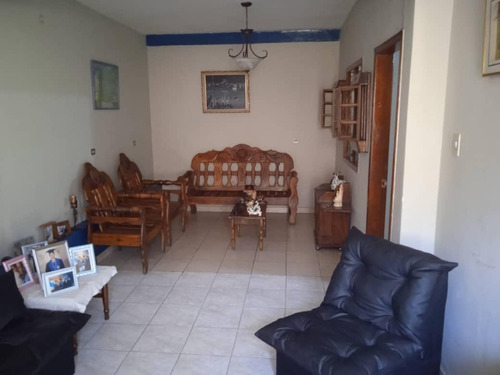 Susana Gonzalez Vende Apartamento En  Res. San Blas - Valencia. Ina-201