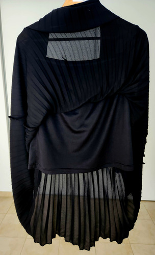 Pollera Importada Plisada Stradivarius. Negra. Talle M (Usado)