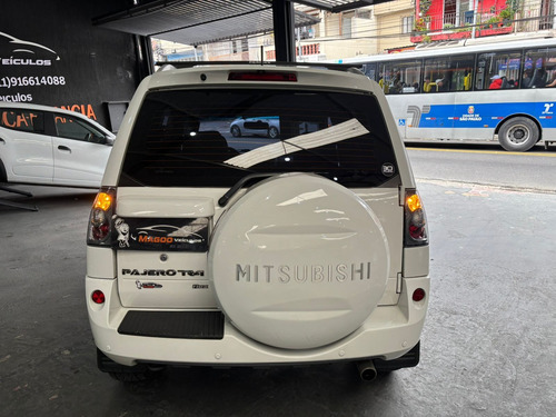 Mitsubishi Pajero TR4 2.0 4x2 Flex Aut. 5p