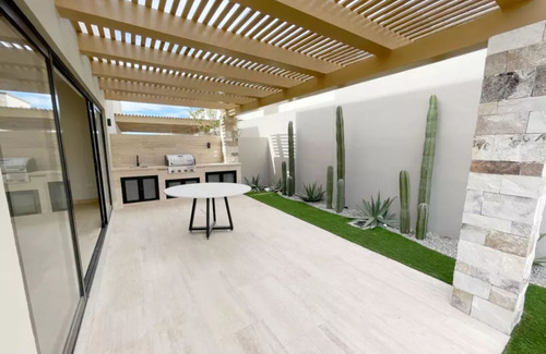 Casa Con Jardín Y Alberca, Gimnasio, Cabo San Lucas En Venta 