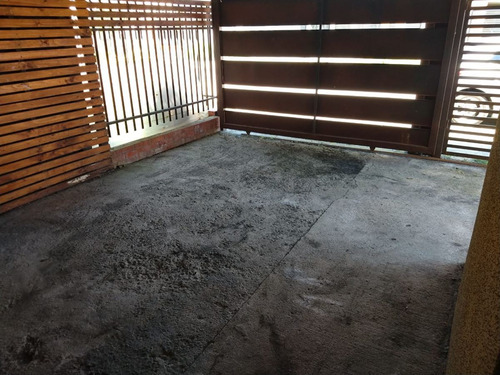 Casa En Venta De 3 Dorm. En Coronel