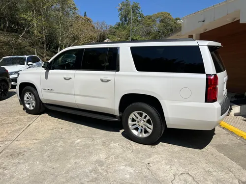 Chevrolet Suburban 5.4 Ls Tela At