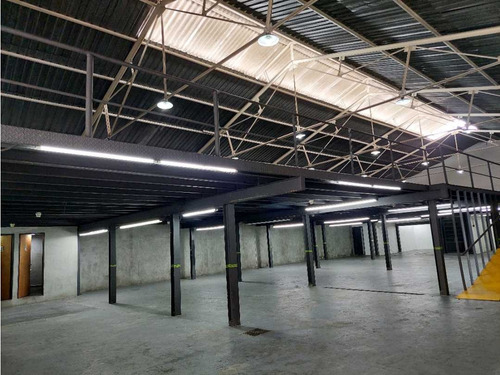 Alquilo Galpón 1200m2 Chacao 9867