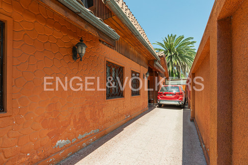Casa Barrio Tranquilo - Juan Francisco González