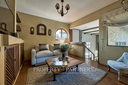 Hermosa, Amplia Y En Condominio. Casa En Venta Cer...