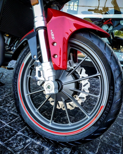 Imagen 23 de 25 de Benelli Trk 251 - No Voge, No Royal Enfield!