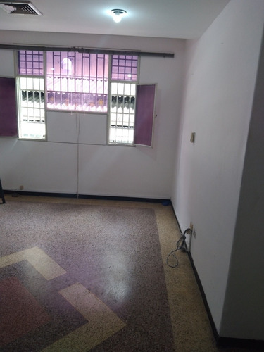 Imagen 11 de 18 de Alquilo Oficina En Chacaito