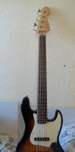 Squier Jazz Bass Affinity V Bajo De 5 Cuerdas