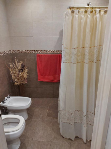 Casa En Venta - 4 Dormitorios 2 Baños 1 Toilette - 1600mts2- General Rodriguez